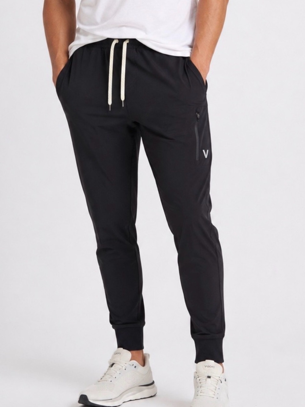 Vuori Menโs Sunday Performance Jogger Black Size Medium
